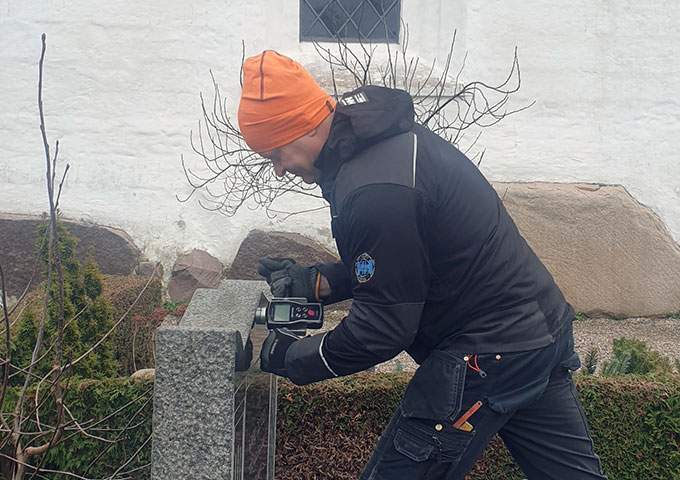 Inspeksjon av gravminner