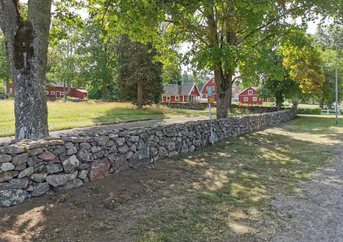 Bruks- og tørrsteinsmur